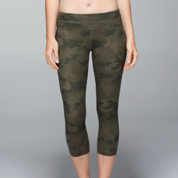 Lululemon Run: Inspire Crop II *All Luxtreme Savasana Camo 20cm Fatigue Green - Picture 1 of 5